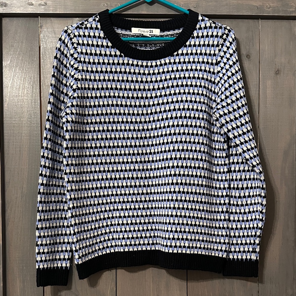 Forever 21 Black, White, and Blue Patterned Sweater